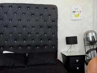 valery-quenn webcam model stream image