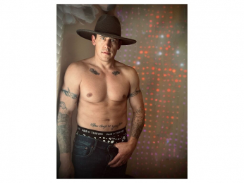 DamienSlik webcam model stream image