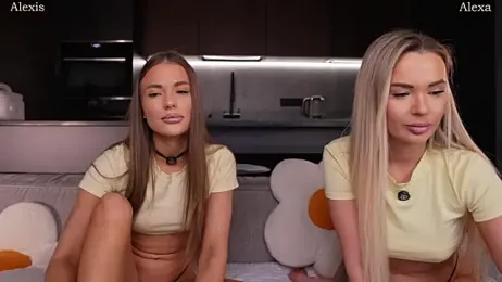 AlexisGraysX webcam model stream image