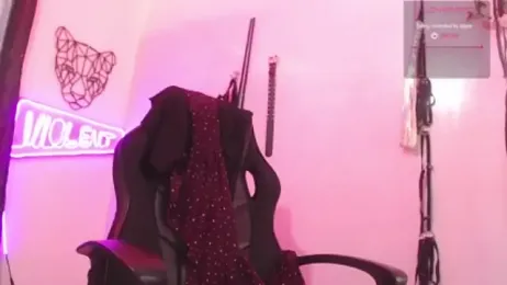 Violet-Queen webcam model stream image