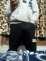 vardh033 webcam stripchat model stream image