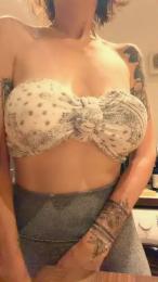 RoxyLaneMedia webcam model stream image