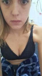 Monita8 webcam model stream image