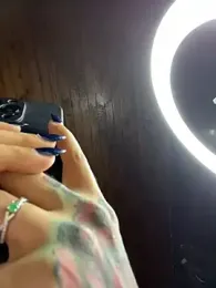 charlotte_stevenss_ webcam model stream image