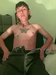 NaytonFreeman webcam model stream image