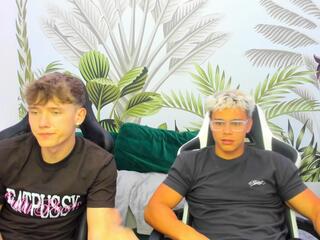 Matthew & Spencer webcam model stream image