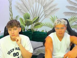 Matthew & Spencer webcam model stream image