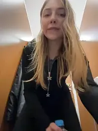 Sunny___Bunny webcam model stream image