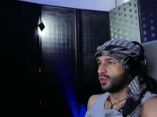 Ralf E webcam model stream image