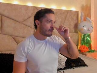 Joss Ackland webcam model stream image