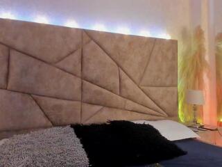 Joss Ackland webcam model stream image