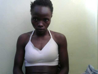 Prettyebony2 webcam model stream image