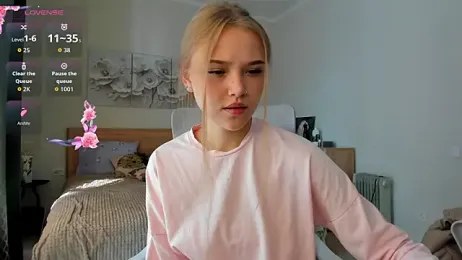 flooora_0 webcam model stream image