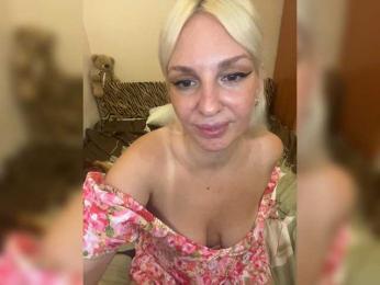 LisaMe webcam bongacams model stream image