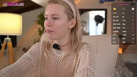 LexieLoree webcam model stream image