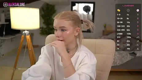 LexieLoree webcam stripchat model stream image