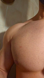 Brooly90 webcam model stream image