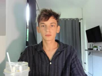 aiko_miracle webcam model stream image