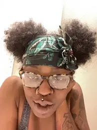 kaymurda80 webcam model stream image