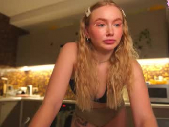 charming_daisy webcam model stream image