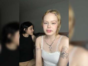 AliceAndMia webcam bongacams model stream image
