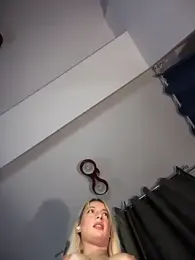 Ella_Charm webcam model stream image