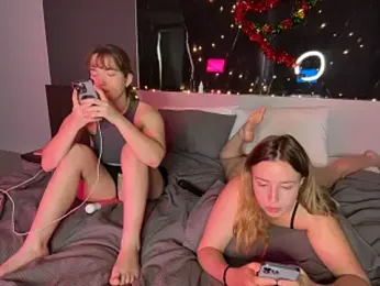 Nura_n_Sarah webcam model stream image