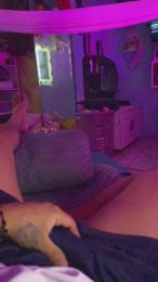 Cractzy webcam model stream image