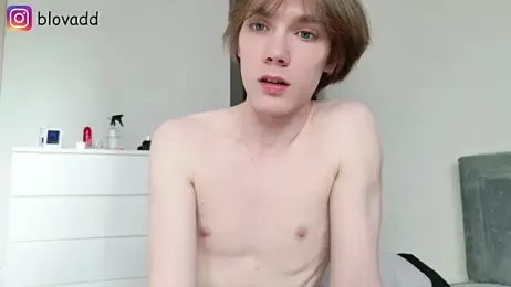 callmenineoneseven webcam model stream image