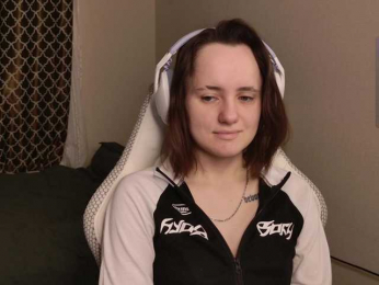 LunaL0ve webcam model stream image