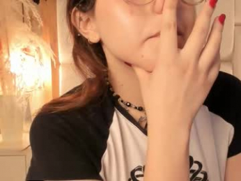 daphne_and_roger webcam model stream image