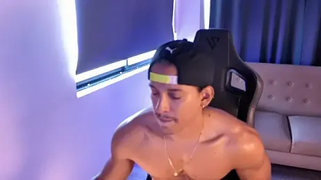 Liam_V webcam model stream image
