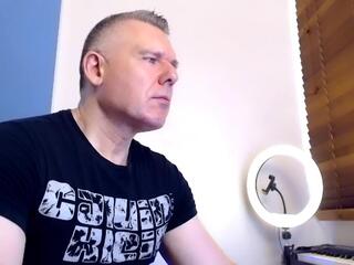 Tom Fox webcam model stream image