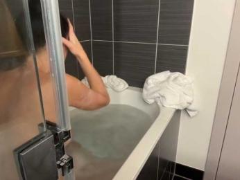 elena2026 webcam model stream image