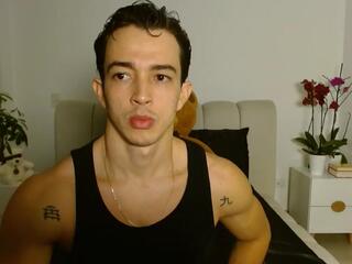 Fidelio Bertucci webcam flirt4free model stream image