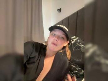 Hosese webcam model stream image