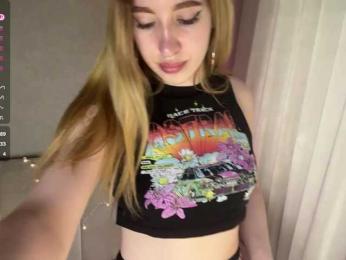creamberryy webcam bongacams model stream image