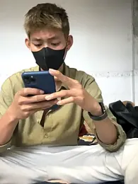 linh21107 webcam model stream image