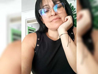 BellaNoire- webcam model stream image