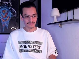 Yader Slim webcam model stream image