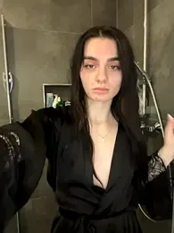 AdelinaAlia webcam model stream image