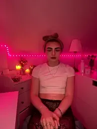 AdelinaAlia webcam model stream image