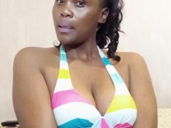 SharlainOgbu webcam model stream image