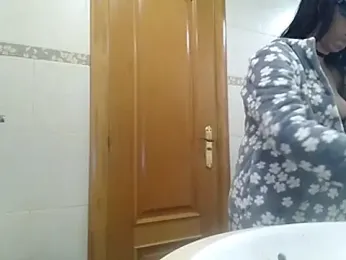 Roousse08 webcam model stream image