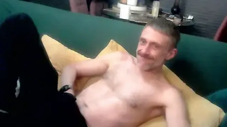 onlystefansUK webcam model stream image