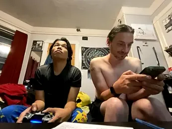 Roommatesgonewild webcam model stream image