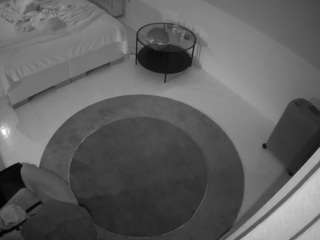 voyeurcam-julmodels-whitebed-5 webcam model stream image