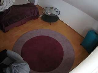 voyeurcam-julmodels-whitebed-5 webcam model stream image