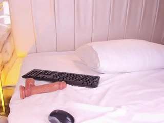 katheolson webcam model stream image