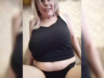 L-isa webcam model stream image